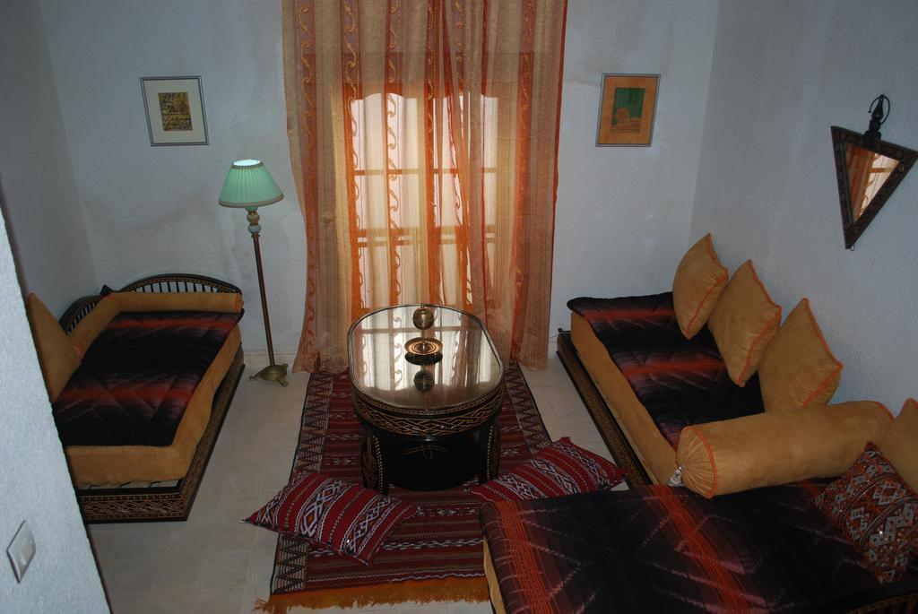 Riad Arambys Szavíra Kültér fotó