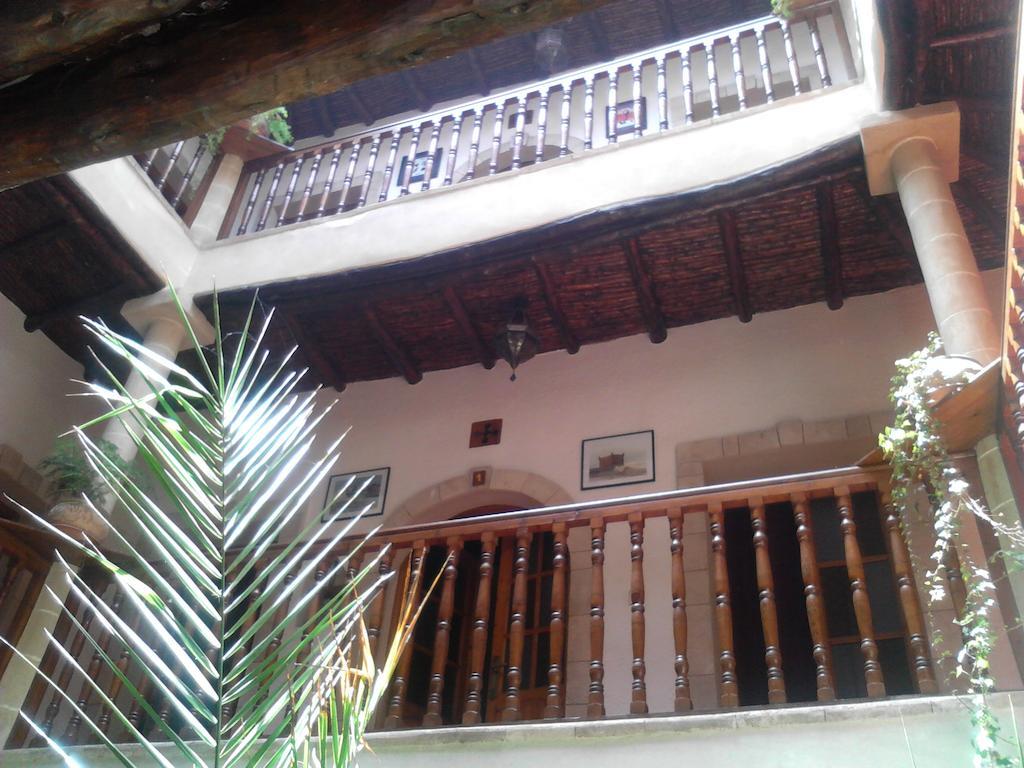 Riad Arambys Szavíra Kültér fotó