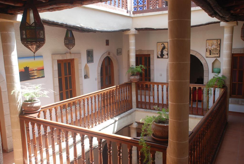 Riad Arambys Szavíra Kültér fotó